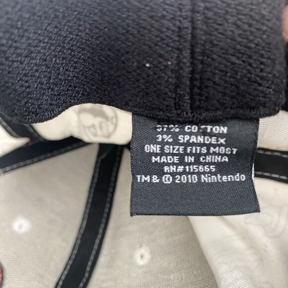 2010 Nintendo Super Mario Bioworld Bros All Over Print Fitted Baseball Cap 14+ - Picture 9 of 11